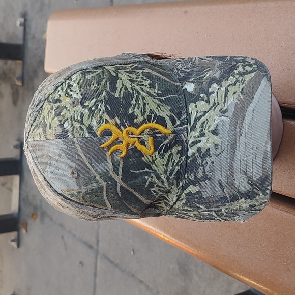 Browning Archery Camo Distressed Embroidered Adjustable Strap-on Hat Cap - Picture 1 of 12